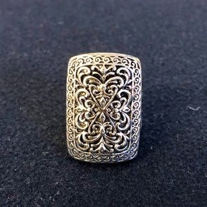 Woman engraved Ring